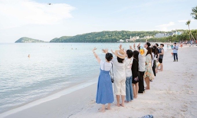 Asia's 'most beautiful island' urged to launch tourist police amid travel boom