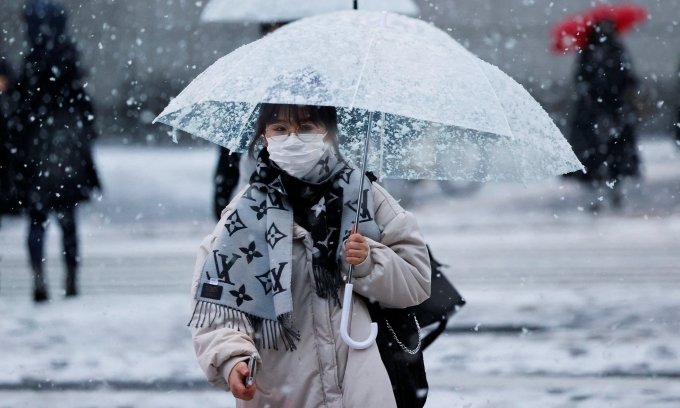 Dozens of flights canceled across Japan amid heavy snow