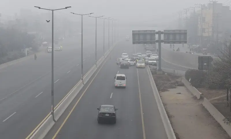 Motorways now open for traffic, say police following partial closure due to dense fog conditions - Pakistan