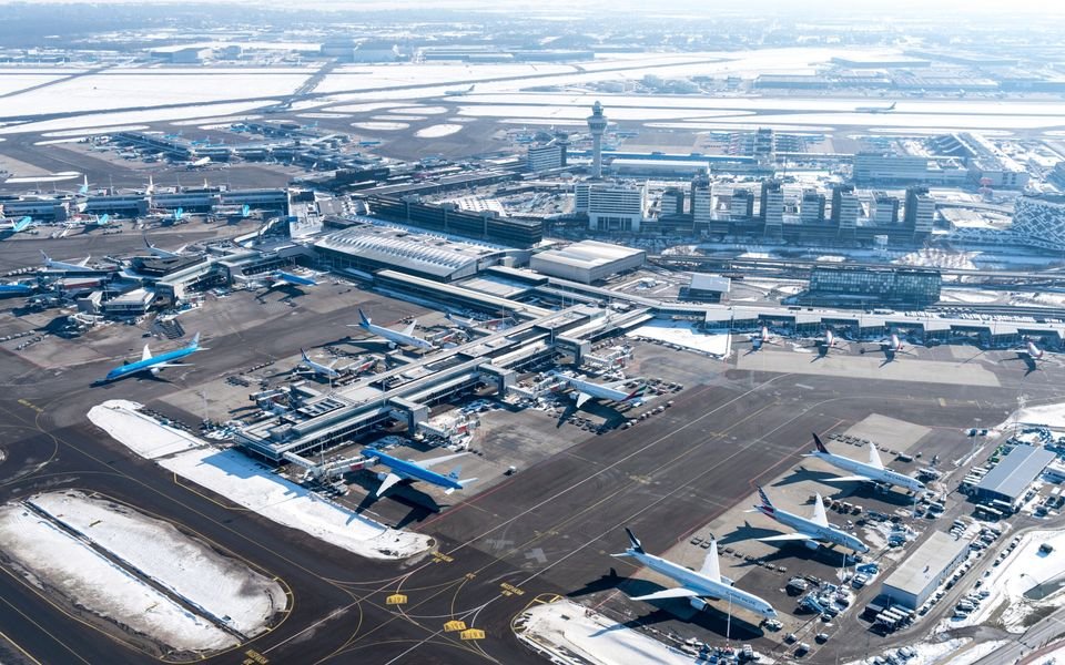 Probe finds Greek flight disruptions due to outdated systems