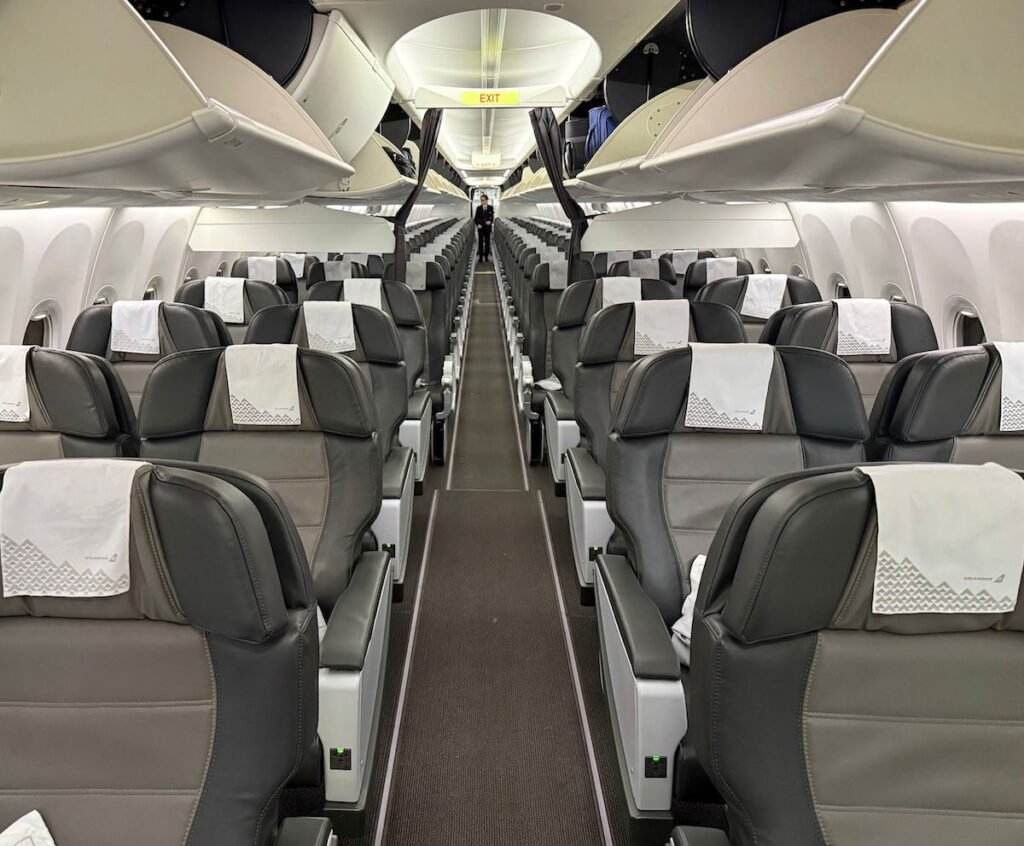 Review: Icelandair Saga Business Class Boeing 737 MAX (JFK-KEF)