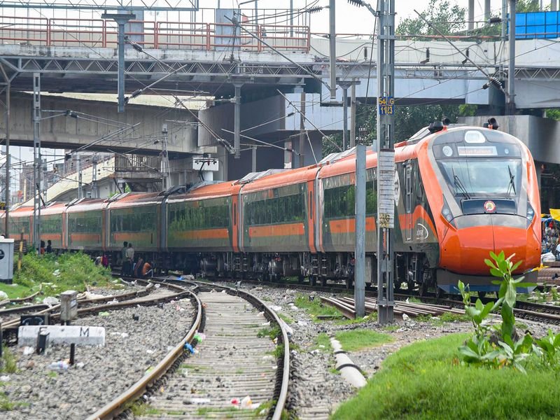 15-minute leeway, still one in 3 trains misses punctuality target set by Indian Railways