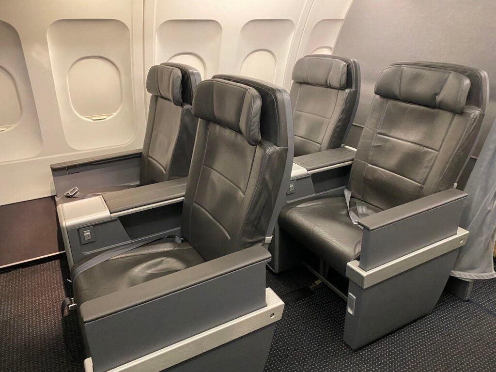 American A319s & A320s Get More First Class Seats, But It's Not All Good News