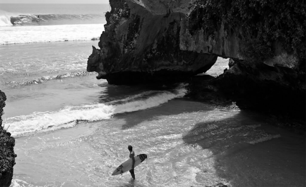 Another Construction Project on the Edge of the Uluwatu Cliffs Concerns Locals