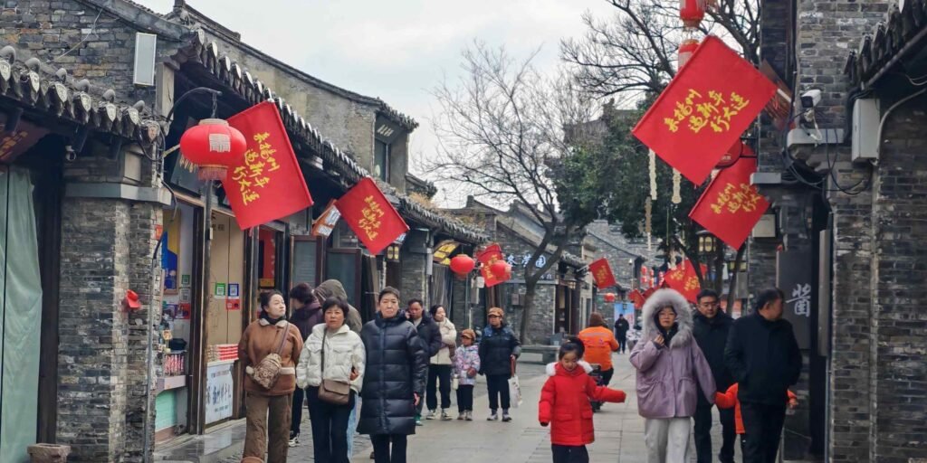 China's tourist hot spots gear up for record Lunar New Year traffic