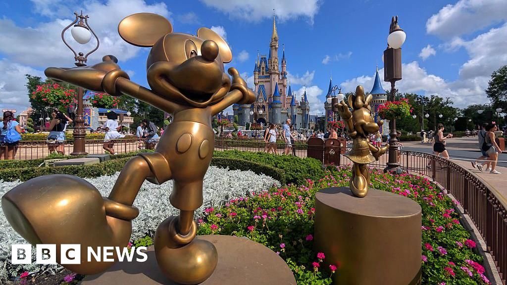 Disney warns of hit from flagging foreign visits - BBC