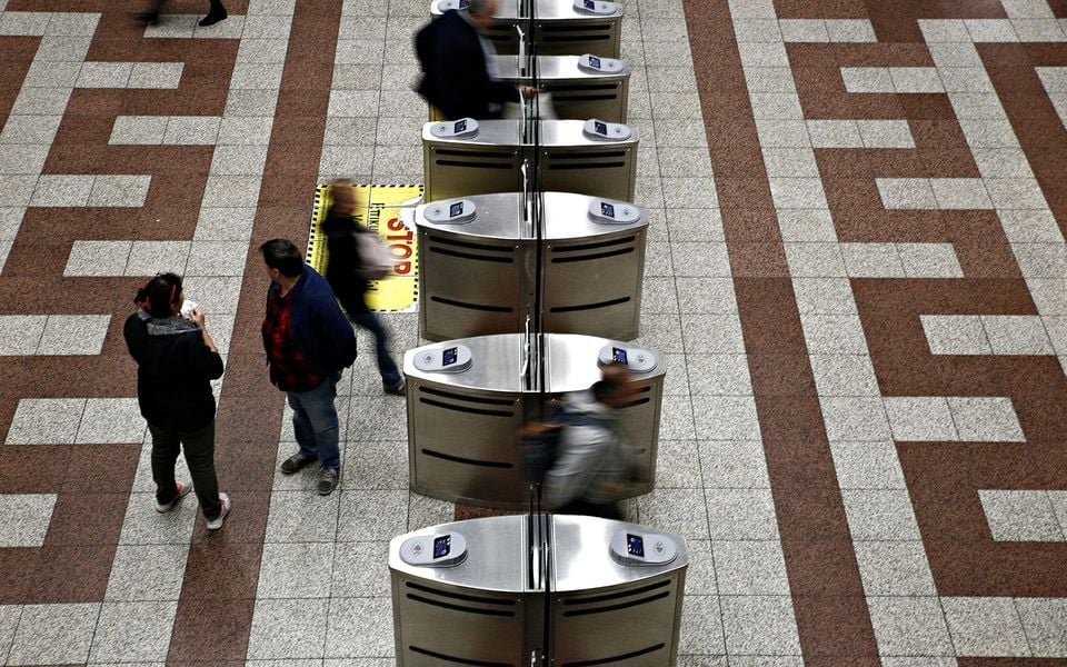 Greece proposes higher fines for fare evasion on public transport