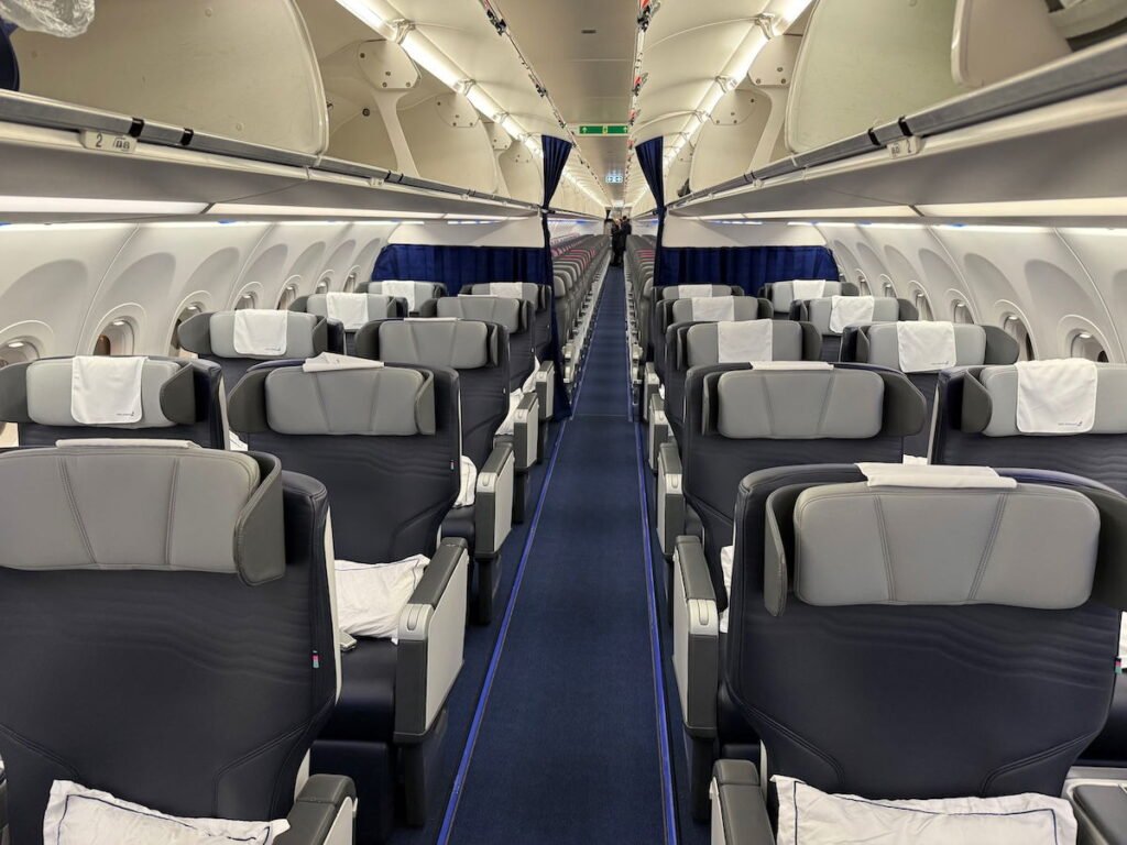 Review: Icelandair Saga Business Class Airbus A321LR (KEF-LHR)