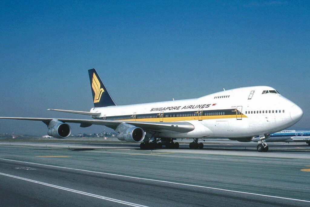 Singapore Airlines schedules… from 1976