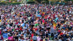 Tet tourism surge exposes overcrowding, service quality concerns