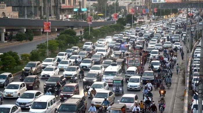 What's causing heavy traffic in Karachi this Ramadan?