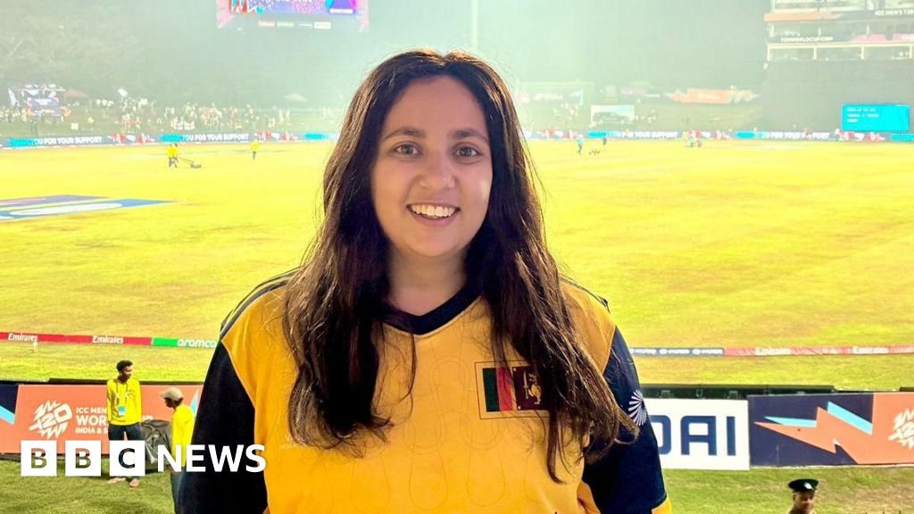 'Radio silence' after flights to London cancelled amid Middle East conflict - BBC