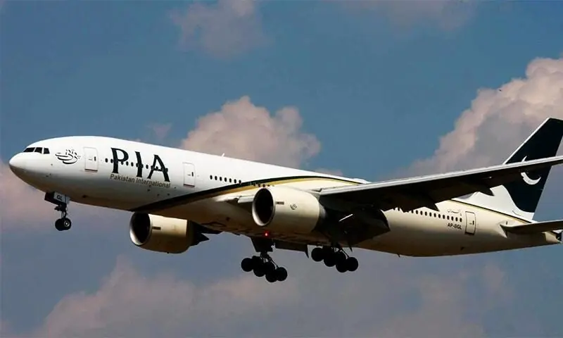First PIA direct flight to London in 6 years takes to the skies - Pakistan