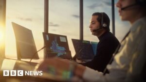 How passenger planes keep flying during a war - BBC