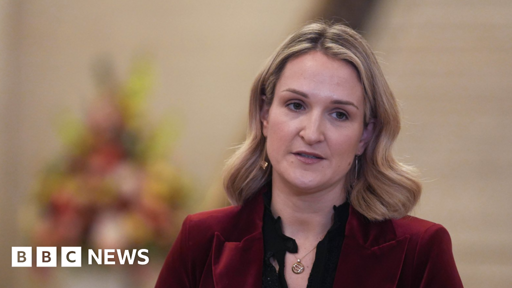 Irish government to charter flight for citizens stranded in Middle East - BBC