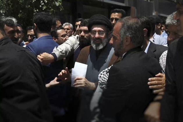 Middle East latest: Relieved family reunions at Dublin Airport as chartered flight lands