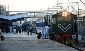 Pakistan Railways to run four special trains for Eid travellers - Pakistan