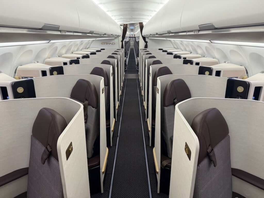 Review: Etihad First Class Airbus A321LR (KTI-AUH)