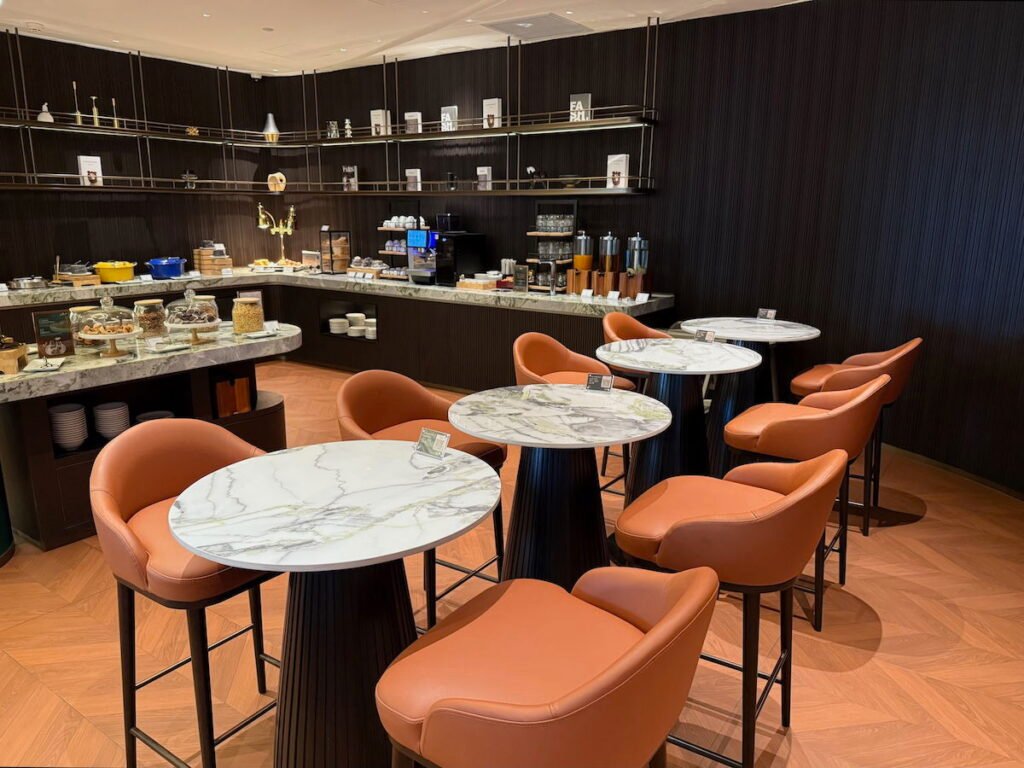 Review: Plaza Premium First Lounge Techo Airport Phnom Penh (KTI)