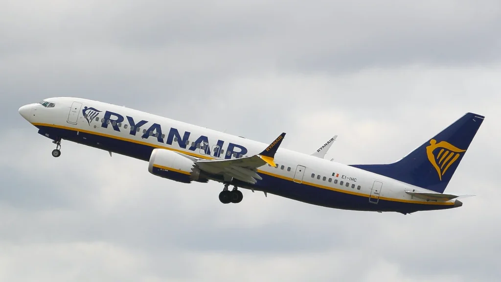 Ryanair Pilot Departs Without 24 Passengers on Flight from France