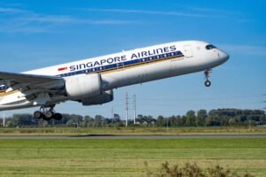Singapore Airlines going double daily to London Gatwick this summer