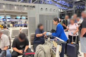Thailand sends 40,000 stranded tourists home Bangkok Post Learning
