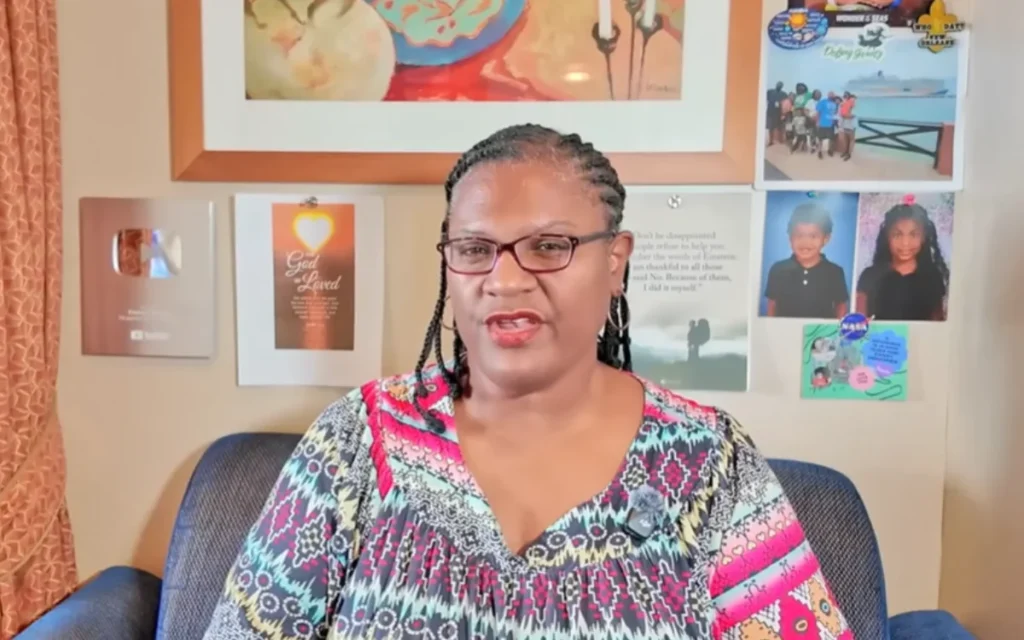 US woman booking 30 consecutive cruises breaks down if full-time cruise living is really cheaper than land