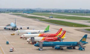 April holiday travel surge pushes Vietnam's airfares, train tickets to peak levels