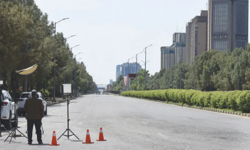 Army takes control of Red Zone, security personnel increased to 16,000 - Pakistan