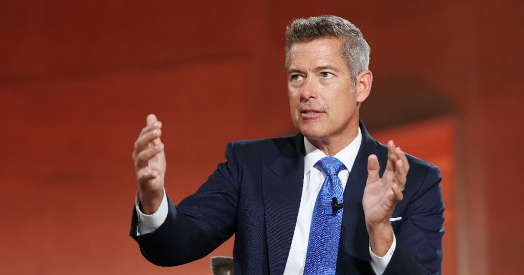 Duffy Opens Door to Airline Mergers Amid Fuel Volatility