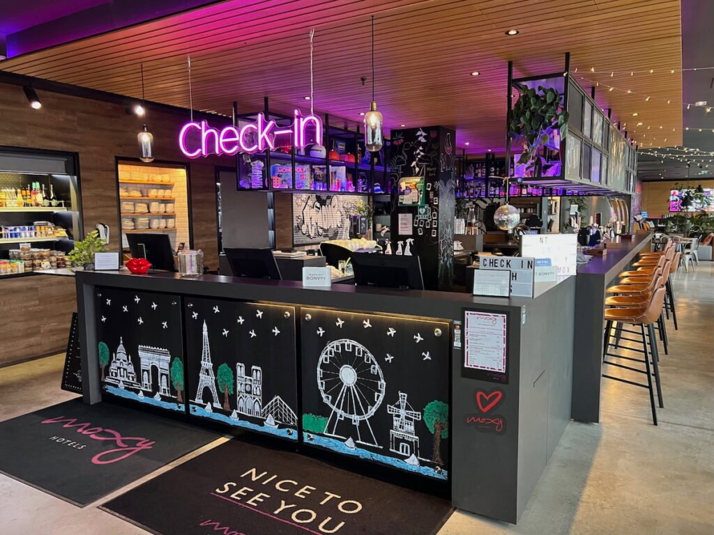 Hotel Mobile Check-In Via App: Is It Worth Using, And If So, When?