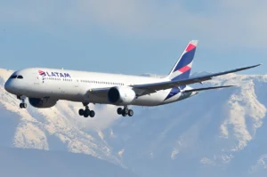LATAM 787 Plunges After Cabin Crew Accidentally Triggers Seat Movement