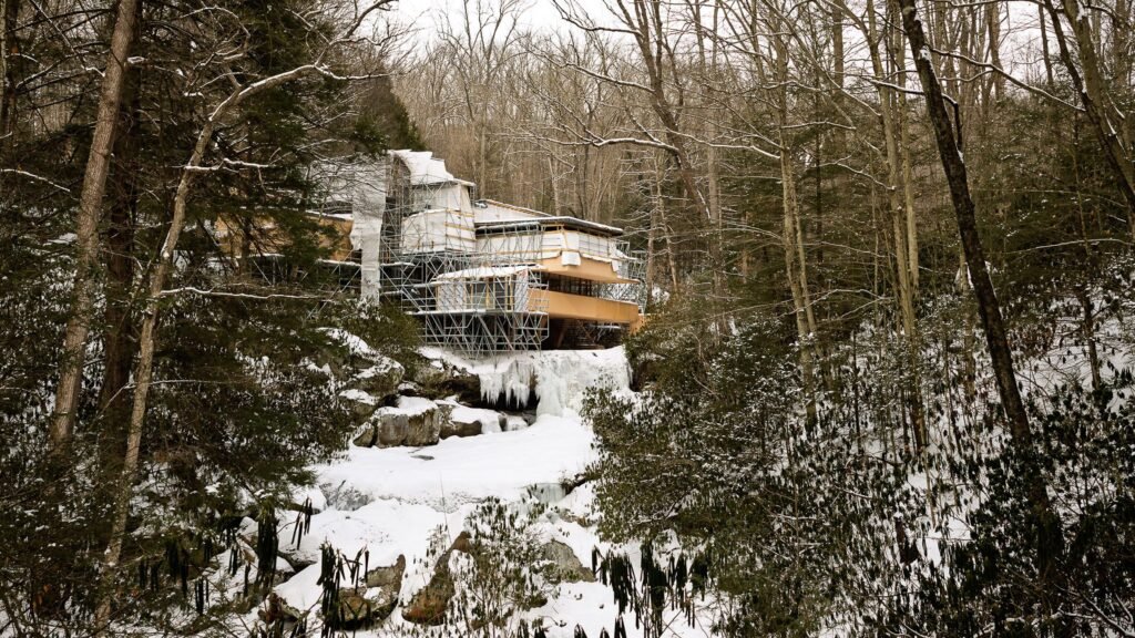 FAlling water