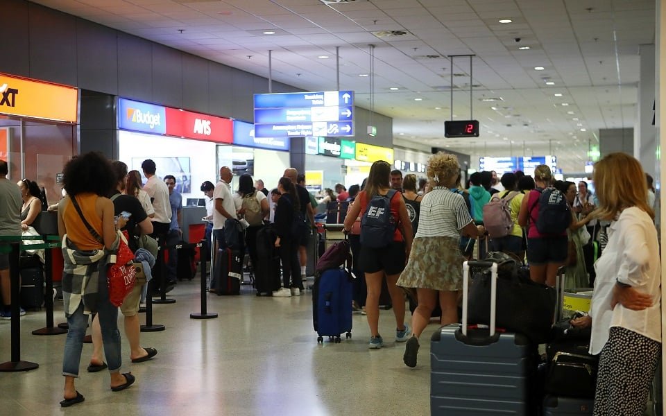 Slump in air seat bookings from Europe, US