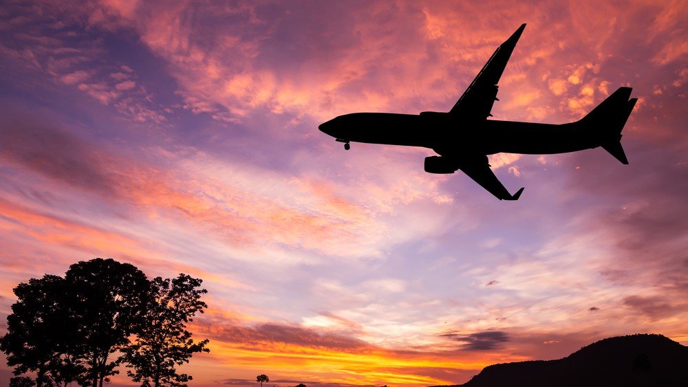 UK Airlines Race to Secure Jet Fuel as Summer Travel Crisis Looms