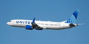 United Airlines Pilots Call in a Bomb Threat Over Mysterious Beeping