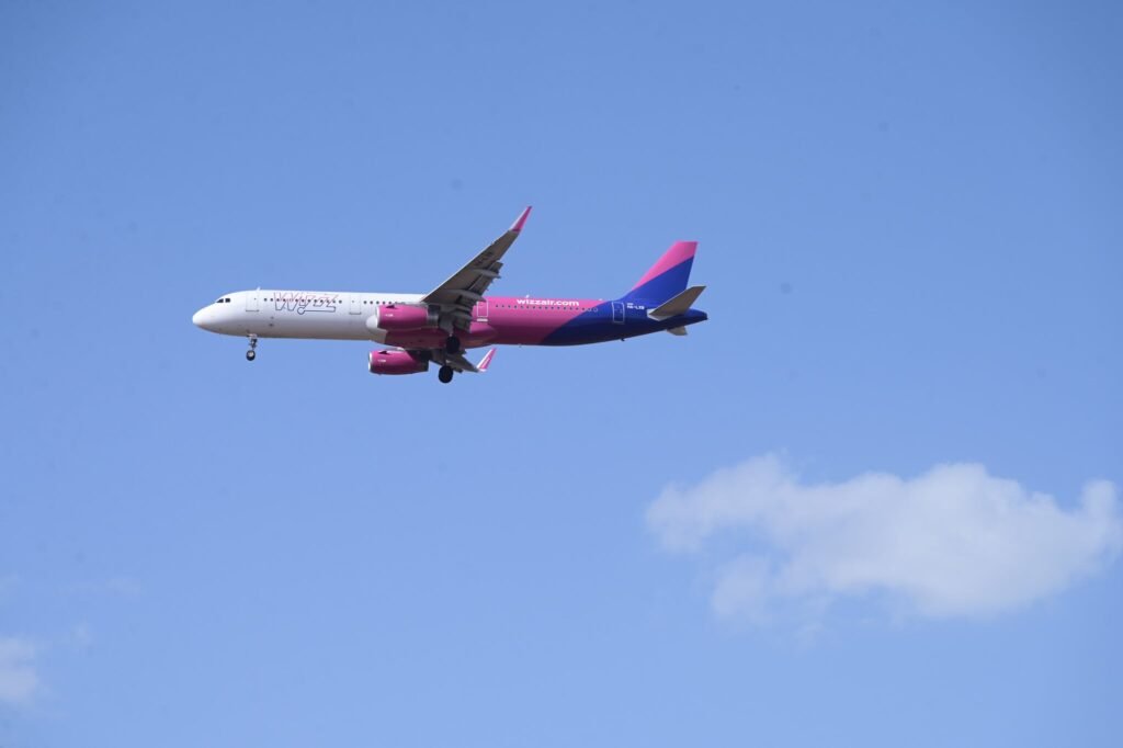 Wizz Air, Bluebird to resume Tel Aviv flights, while major carriers push off return