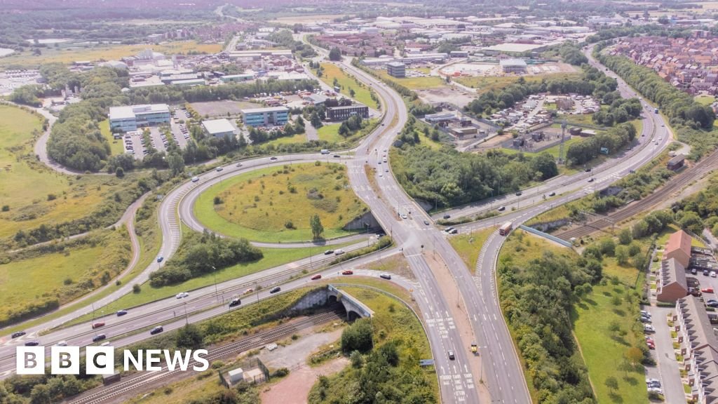 AI tech slashing Teesside traffic waiting times by 'months' - BBC