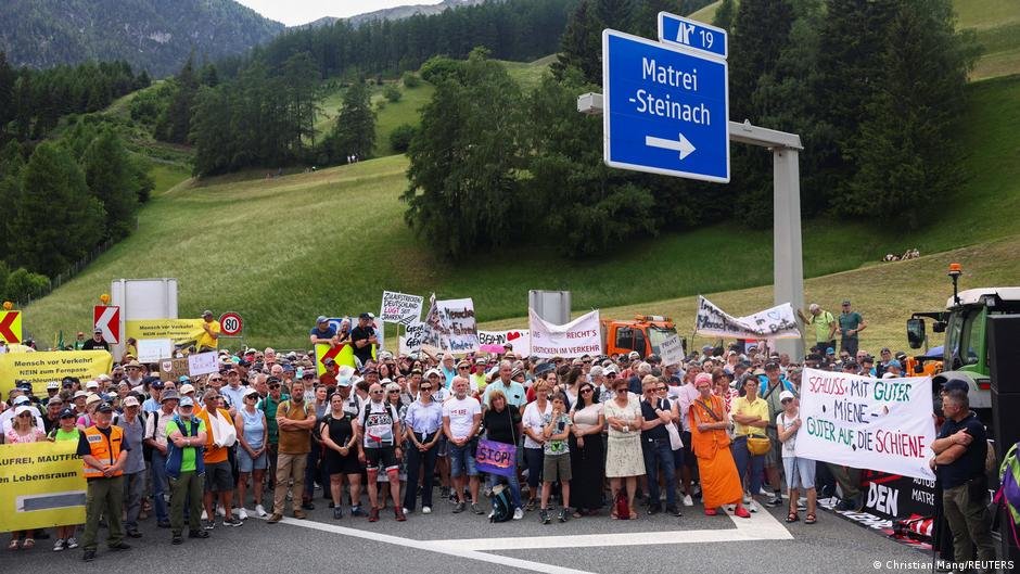 Germany news: Alpine pass reopened after large protest