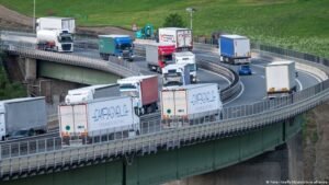 Germany news: Chaos possible as demo blocks Alpine pass