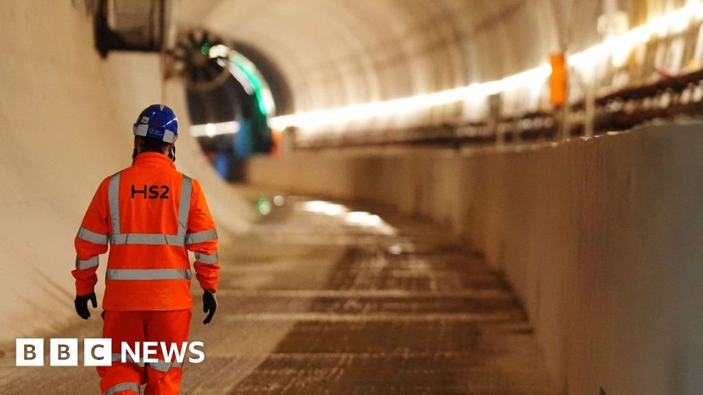 HS2 failings blamed on high-speed focus and political pressure - BBC