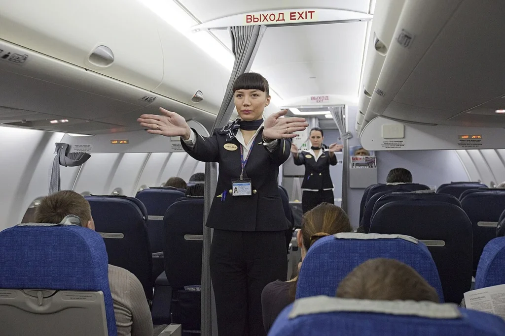 How Flight Attendants Identify Easy Passengers During Boarding