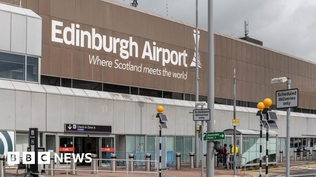 Hundreds of Scottish airport staff vote for summer strike action - BBC
