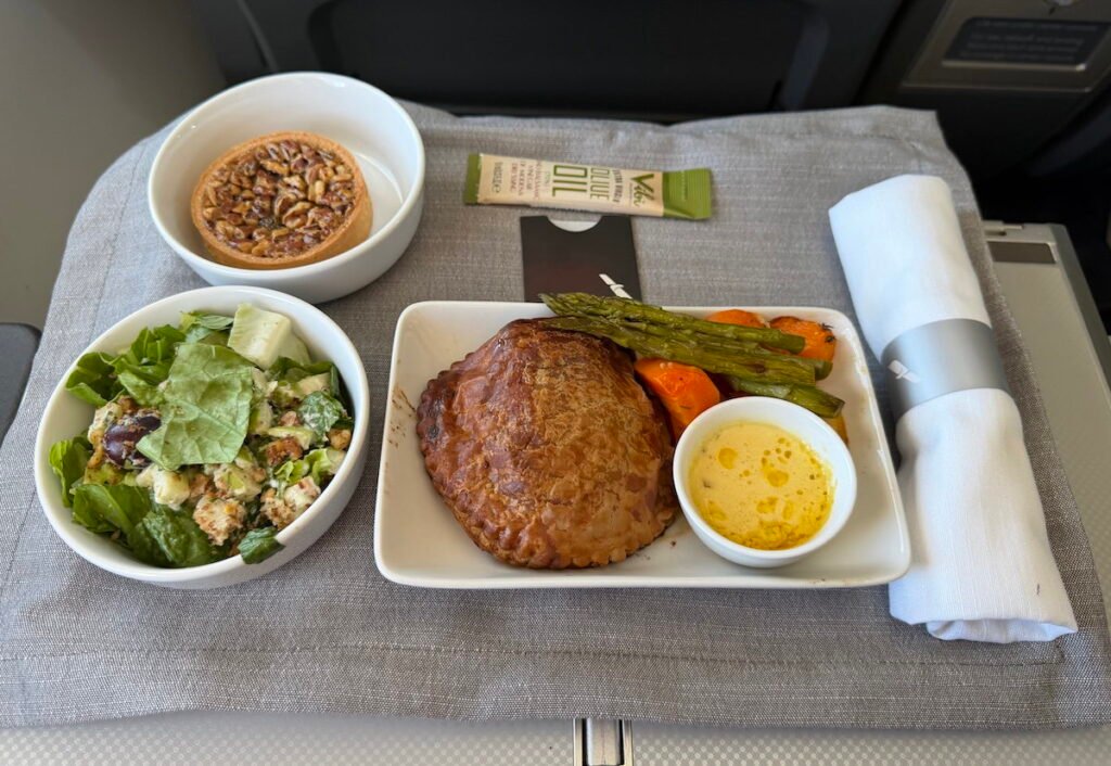 I Ordered American Airlines' Centennial Beef Wellington, And It Wasn't Awful
