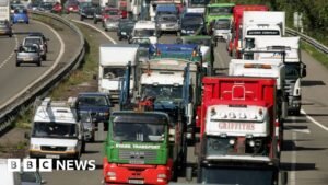 M4 relief: Rhun ap Iorwerth says something must be done on roads - BBC