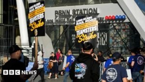 New York commuters face rush-hour chaos in first major rail strike in 30 years