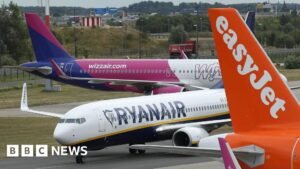 Portable charger problems on flights 'on the rise', watchdog warns - BBC