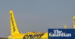 Spirit pilot gets ‘overwhelming’ send-off from Southwest after his final flight is cancelled | Air transport