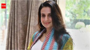 'Stuck for hours': Ameesha Patel shares update as New York–Mumbai flight is diverted amid Middle East tensions | Hindi Movie News