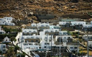 Tourist beds outnumber islanders | eKathimerini.com